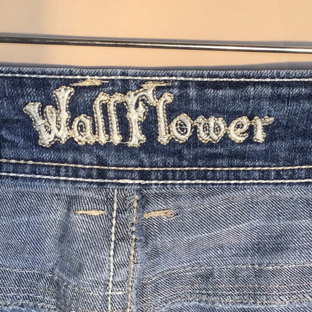 Classic Blue Jean Shorts with Stretchy Fit and Cuffed Hem - Picture 6 of 12
